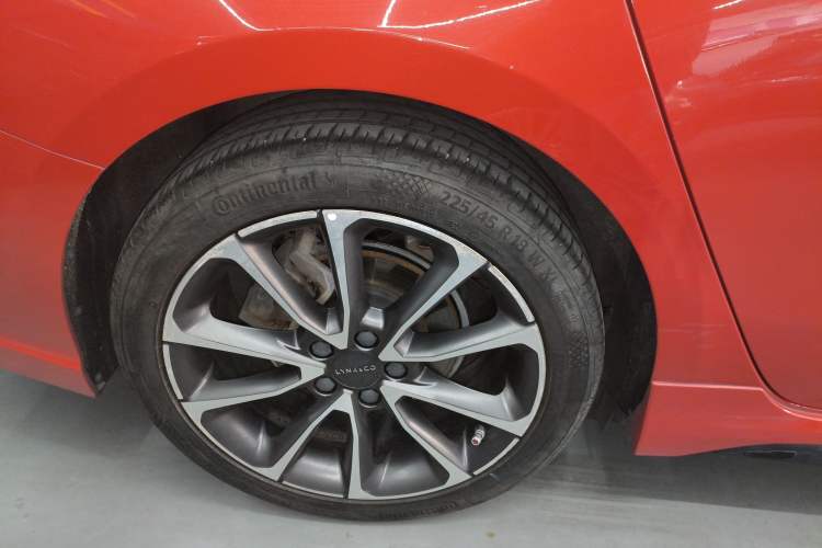 Used Lynk & Co 03 2019 2.0TD Automatic Trend Edition Right Rear Wheel Hub