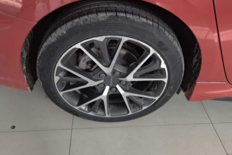 Used Lynk & Co 03 2019 1.5TD DCT JingPro Edition China VI Standard Right Rear Wheel Hub