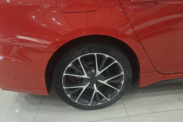 Used Lynk & Co 03 2019 1.5TD DCT JingPro Edition China VI Standard Right Rear Wheel Hub