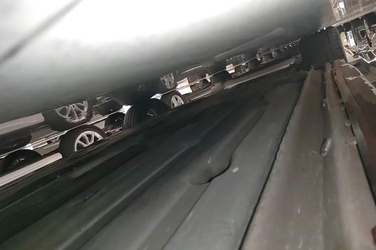 Used Lynk & Co 03 2019 2.0TD Automatic Jing Pro Edition Right Side Sill