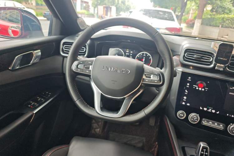 Used Lynk & Co 03 2019 1.5TD DCT JingPro Edition China VI Standard Steering Wheel