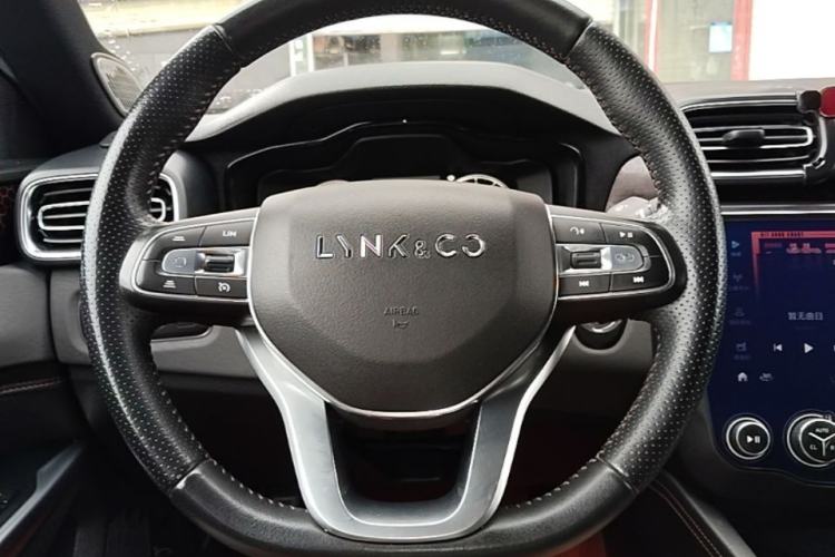 Used Lynk & Co 03 2019 2.0TD Automatic Jing Pro Edition Steering Wheel