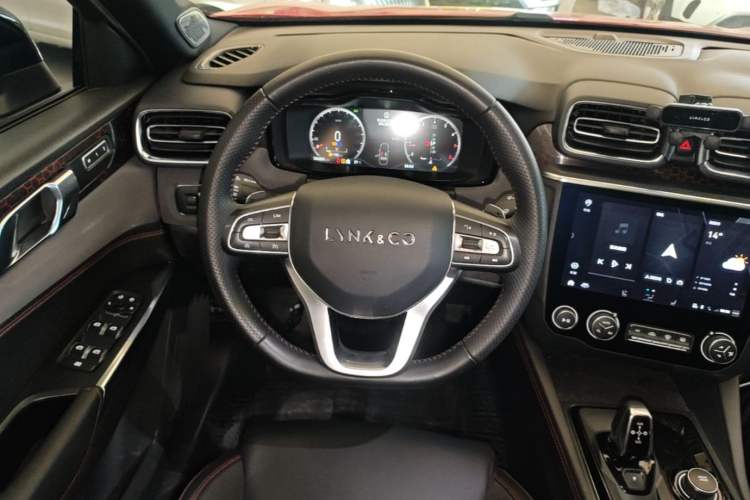 Used Lynk & Co 03 2019 2.0TD Automatic Jing Pro Edition Steering Wheel