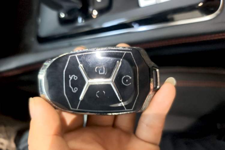 Used Lynk & Co 03 2019 1.5TD DCT JingPro Edition China VI Standard Vehicle Key