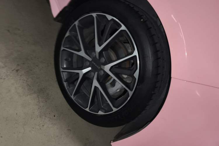 Used Lynk & Co 03 2019 2.0TD Automatic Jing Pro Edition Right Front Wheel Hub