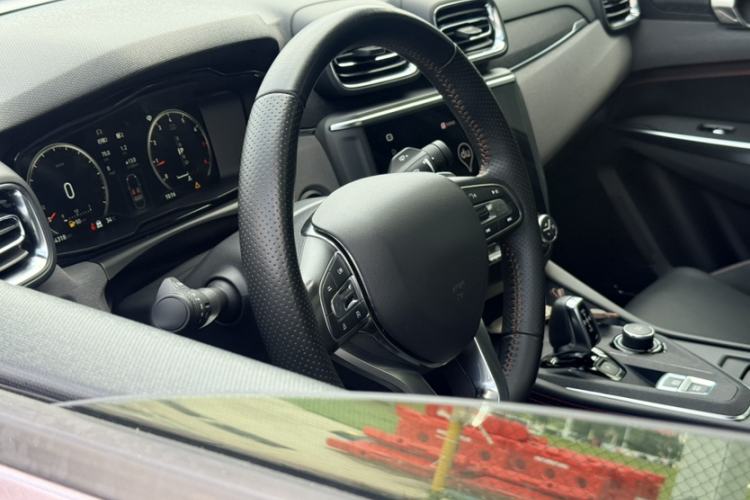 Used Lynk & Co 03 2019 2.0TD Automatic Jing Pro Edition Steering Wheel