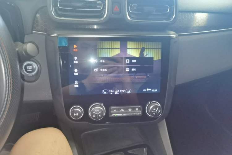 Used Lynk & Co 03 2019 1.5TD DCT Sport Edition China VI Standard Audio And AC Panel