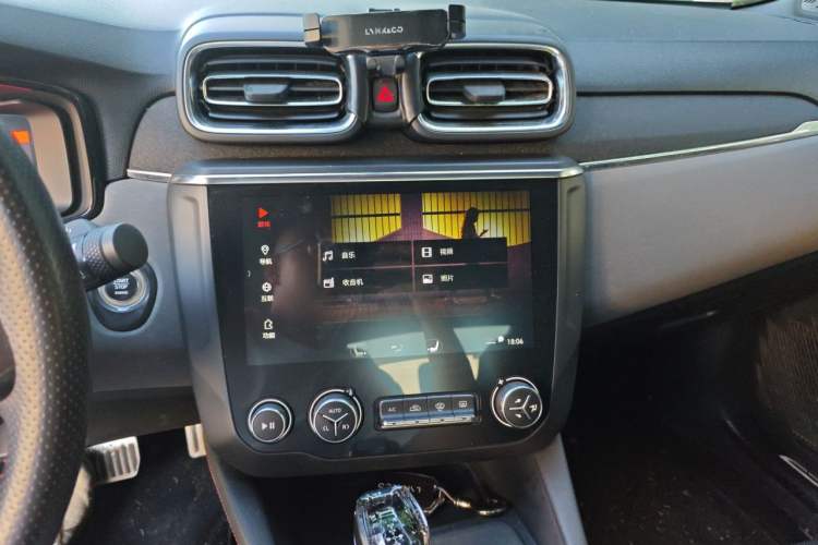 Used Lynk & Co 03 2019 1.5TD DCT Sport Edition China VI Standard Audio And AC Panel