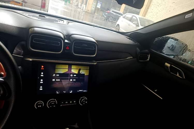 Used Lynk & Co 03 2019 1.5TD DCT Sport Edition China VI Standard Audio And AC Panel