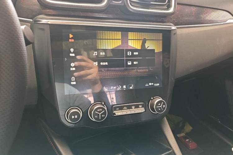 Used Lynk & Co 03 2019 1.5TD DCT Sport Edition China VI Standard Audio And AC Panel