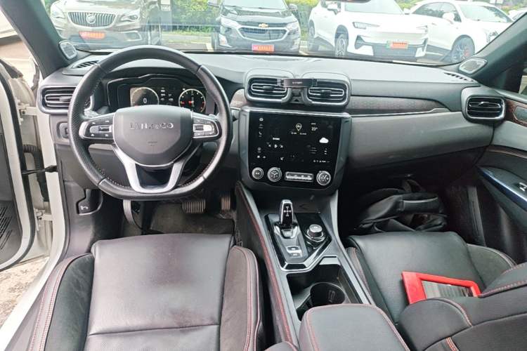 Used Lynk & Co 03 2019 2.0TD Automatic Jing Pro Edition Center Console