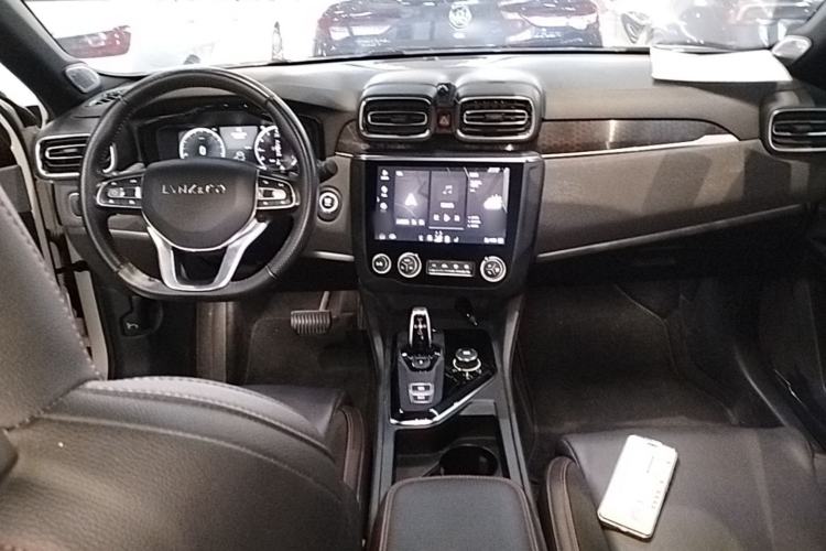 Used Lynk & Co 03 2019 2.0TD Automatic Jing Pro Edition Center Console