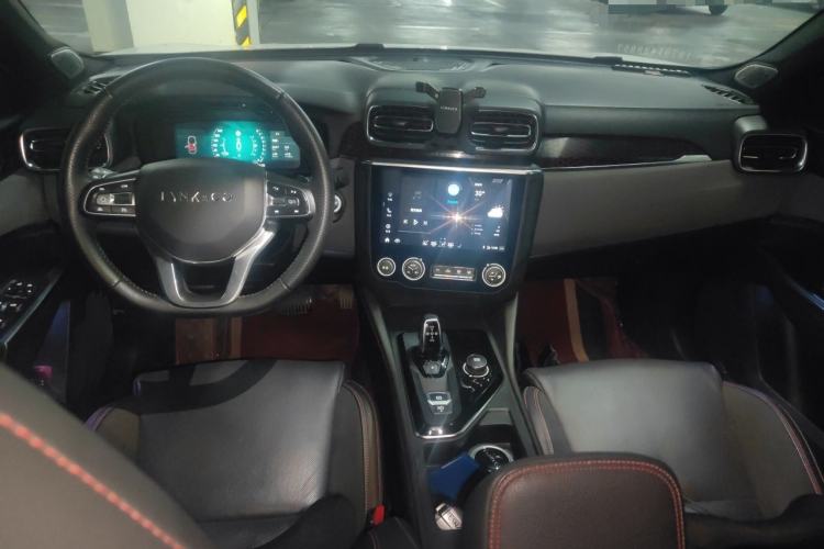 Used Lynk & Co 03 2019 2.0TD Automatic Jing Pro Edition Center Console