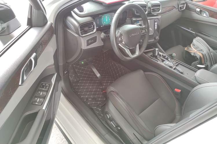Used Lynk & Co 03 2019 1.5TD DCT JingPro Edition China VI Standard Driver Seat