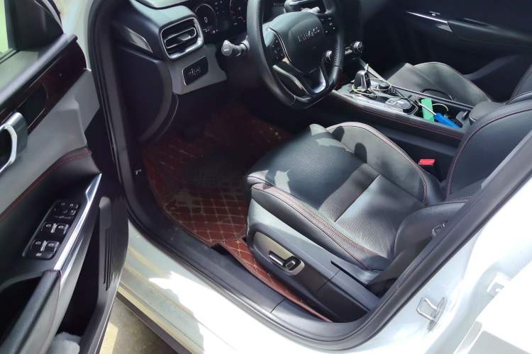 Used Lynk & Co 03 2019 2.0TD Automatic Trend Edition Driver Seat