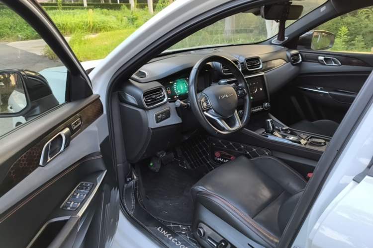 Used Lynk & Co 03 2019 2.0TD Automatic Jing Pro Edition Driver Seat
