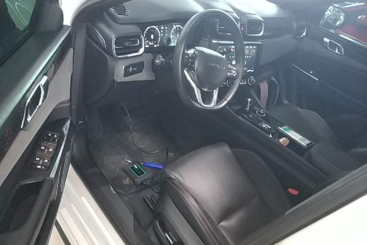 Used Lynk & Co 03 2019 2.0TD Automatic Trend Edition Driver Seat