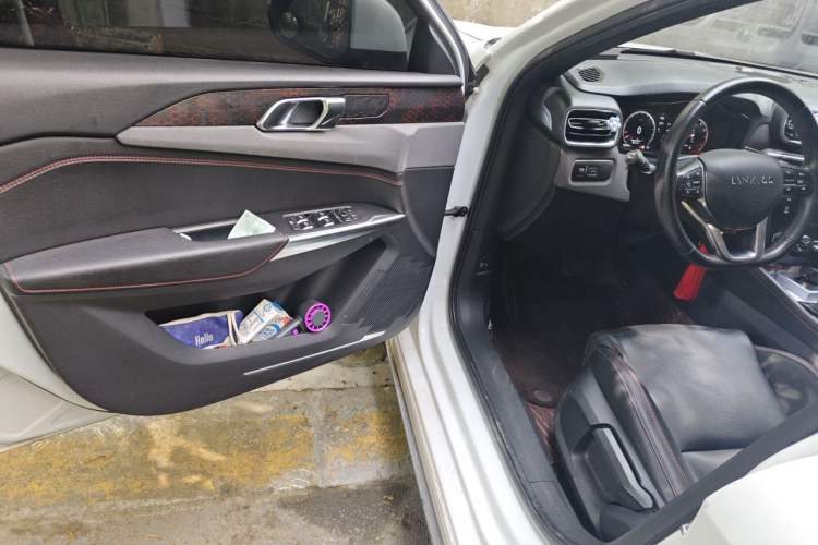 Used Lynk & Co 03 2019 1.5TD DCT Sport Edition China VI Standard Driver Seat