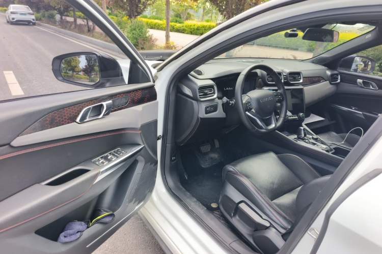 Used Lynk & Co 03 2019 1.5TD DCT Sport Edition China VI Standard Driver Seat