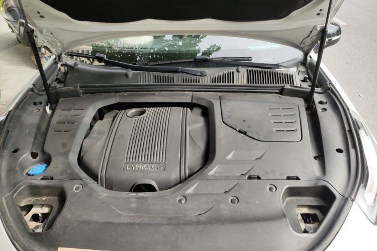 Used Lynk & Co 03 2019 1.5TD DCT JingPro Edition China VI Standard Engine Bay