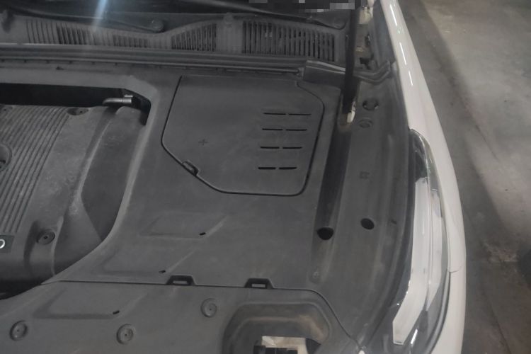 Used Lynk & Co 03 2019 2.0TD Automatic Jing Pro Edition Engine Bay Left