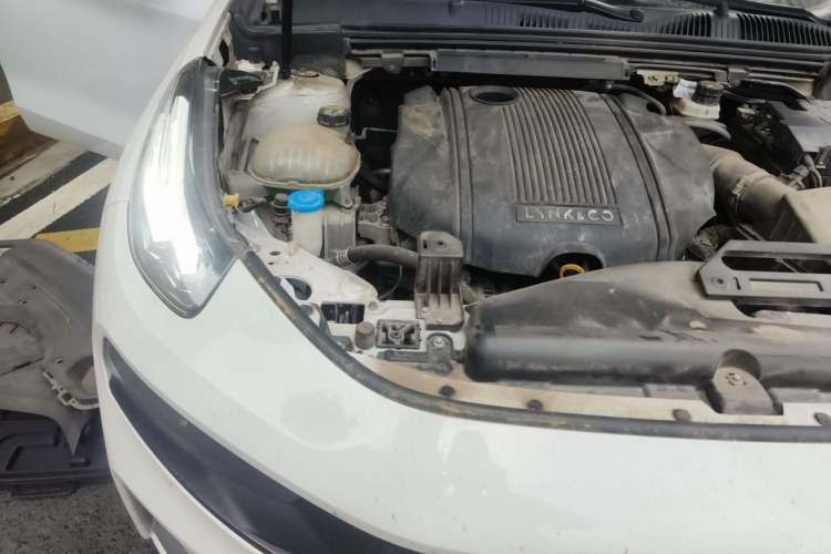 Used Lynk & Co 03 2019 1.5TD DCT JingPro Edition China VI Standard Engine Bay Right