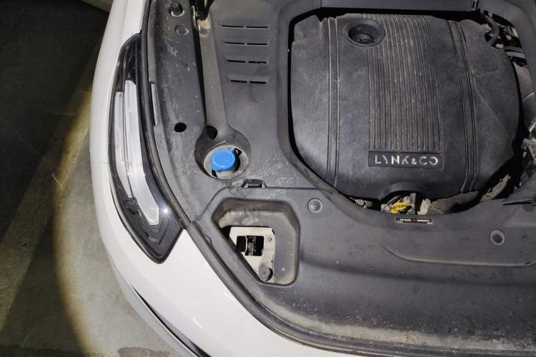 Used Lynk & Co 03 2019 1.5TD DCT JingPro Edition China VI Standard Engine Bay Right