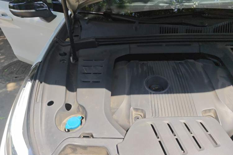 Used Lynk & Co 03 2019 2.0TD Automatic Jing Pro Edition Engine Bay Right