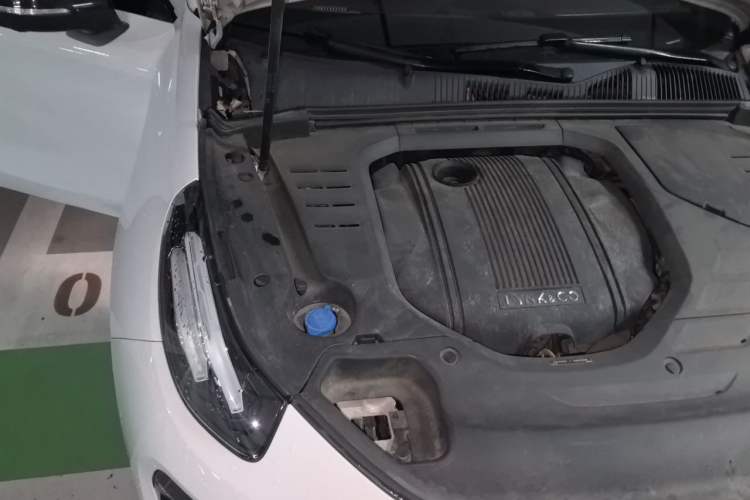 Used Lynk & Co 03 2019 1.5TD DCT JingPro Edition China VI Standard Engine Bay Right