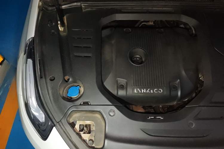 Used Lynk & Co 03 2019 2.0TD Automatic Jing Pro Edition Engine Bay Right