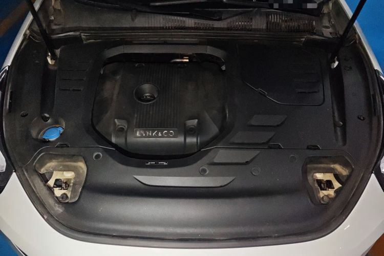 Used Lynk & Co 03 2019 2.0TD Automatic Jing Pro Edition Engine Bay