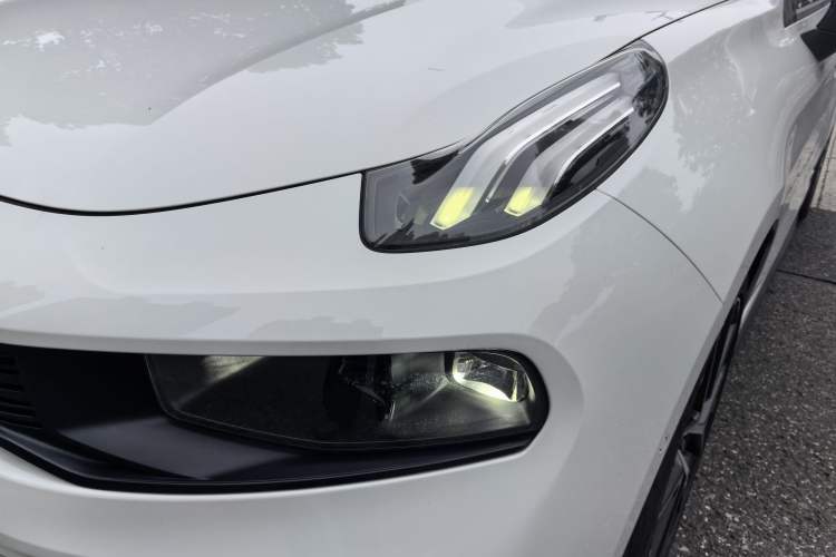 Used Lynk & Co 03 2019 1.5TD DCT JingPro Edition China VI Standard Exterior 4