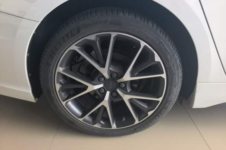 Used Lynk & Co 03 2019 1.5TD DCT JingPro Edition China VI Standard Exterior 5