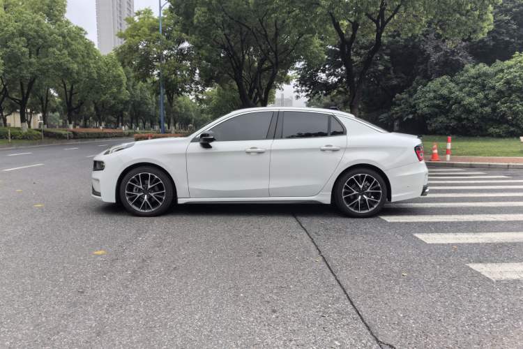 Used Lynk & Co 03 2019 1.5TD DCT JingPro Edition China VI Standard Exterior 7