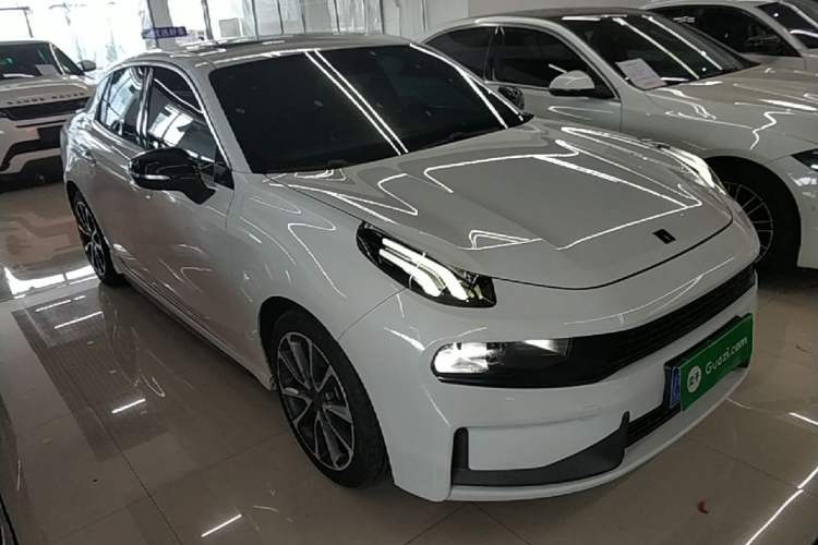 Used Lynk & Co 03 2019 2.0TD Automatic Trend Edition Front Right 45 Deg