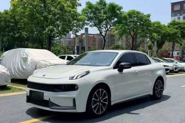 Ojetý Lynk & Co 03 2019 1.5TD DCT Sport Edition China VI Standard