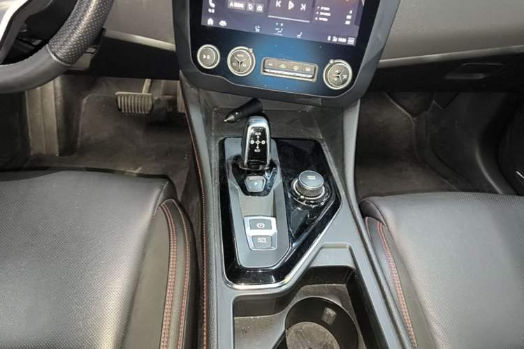 Used Lynk & Co 03 2019 2.0TD Automatic Jing Pro Edition Gear Lever