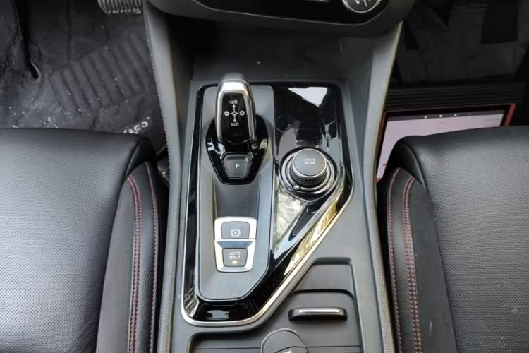Used Lynk & Co 03 2019 2.0TD Automatic Jing Pro Edition Gear Lever