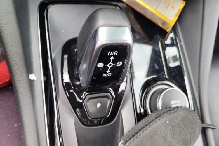 Used Lynk & Co 03 2019 2.0TD Automatic Jing Pro Edition Gear Lever