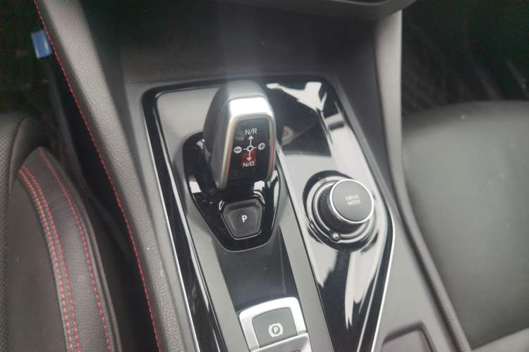 Used Lynk & Co 03 2019 2.0TD Automatic Jing Pro Edition Gear Lever