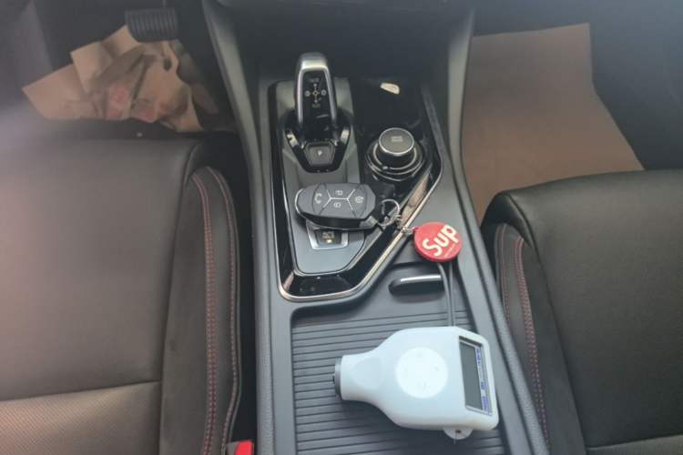 Used Lynk & Co 03 2019 1.5TD DCT JingPro Edition China VI Standard Gear Lever