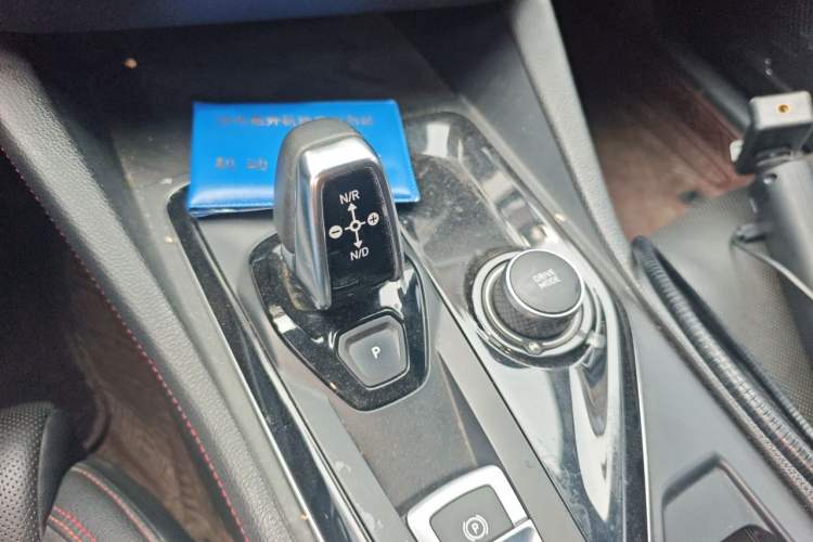 Used Lynk & Co 03 2019 1.5TD DCT JingPro Edition China VI Standard Gear Lever