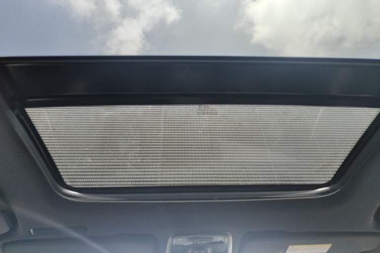 Used Lynk & Co 03 2019 1.5TD DCT JingPro Edition China VI Standard Headliner
