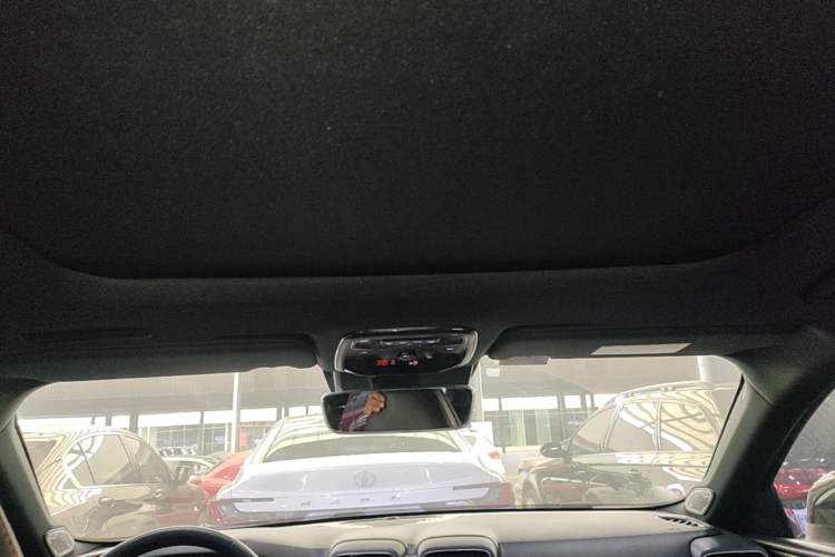 Used Lynk & Co 03 2019 1.5TD DCT JingPro Edition China VI Standard Headliner