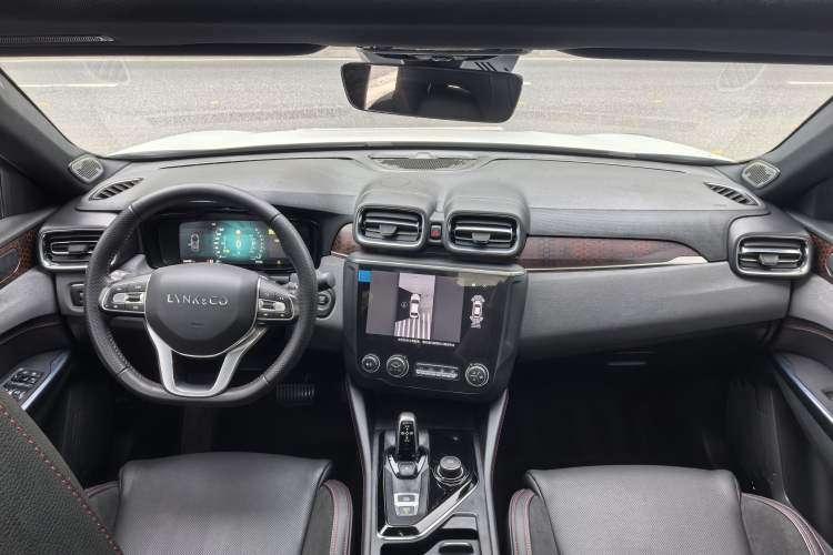 Used Lynk & Co 03 2019 1.5TD DCT JingPro Edition China VI Standard Interior 3