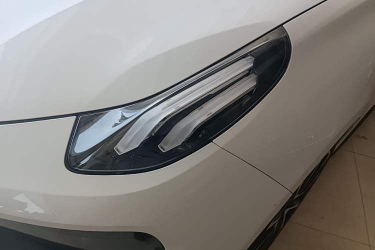 Used Lynk & Co 03 2019 1.5TD DCT Sport Edition China VI Standard Left Front Headlight