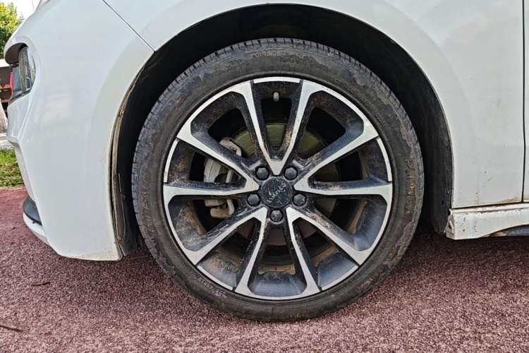 Used Lynk & Co 03 2019 1.5TD DCT Sport Edition China VI Standard Left Front Wheel Hub