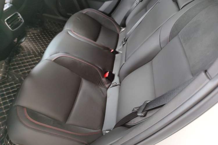 Used Lynk & Co 03 2019 1.5TD DCT JingPro Edition China VI Standard Left Rear Seat