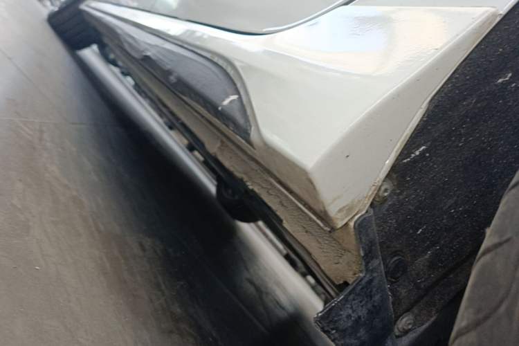 Used Lynk & Co 03 2019 1.5TD DCT JingPro Edition China VI Standard Left Side Sill