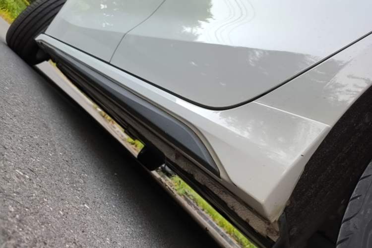 Used Lynk & Co 03 2019 2.0TD Automatic Jing Pro Edition Left Side Sill